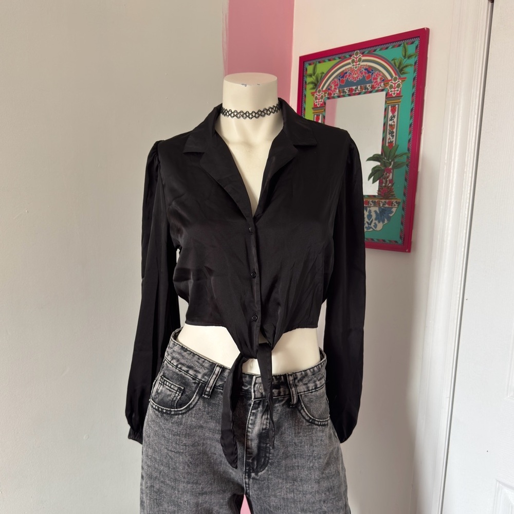 Sexy Black Timing Long Sleeve Button Up Collared Crop Top Blouse With Tie Detail